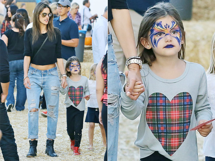 Alessandra Ambrósio passeia com a família em feira de Los Angeles