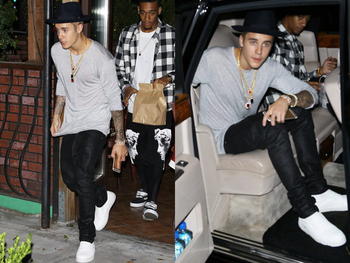 Justin Bieber deixa restaurante sozinho em Los Angeles