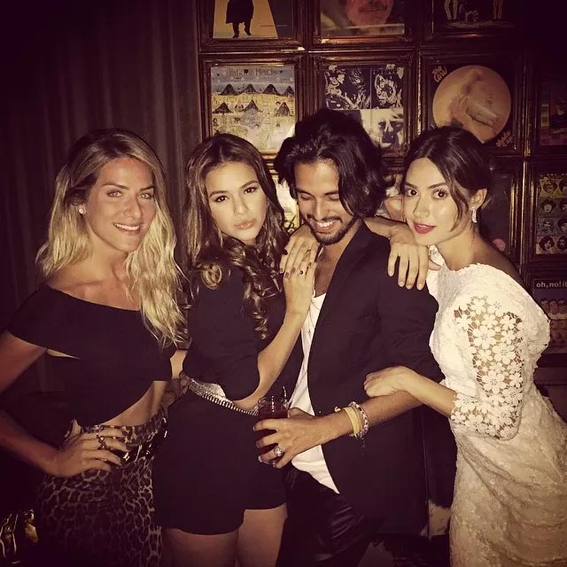 Bruna Marquezine curte balada com Giovanna Ewbank e Thaila Ayala