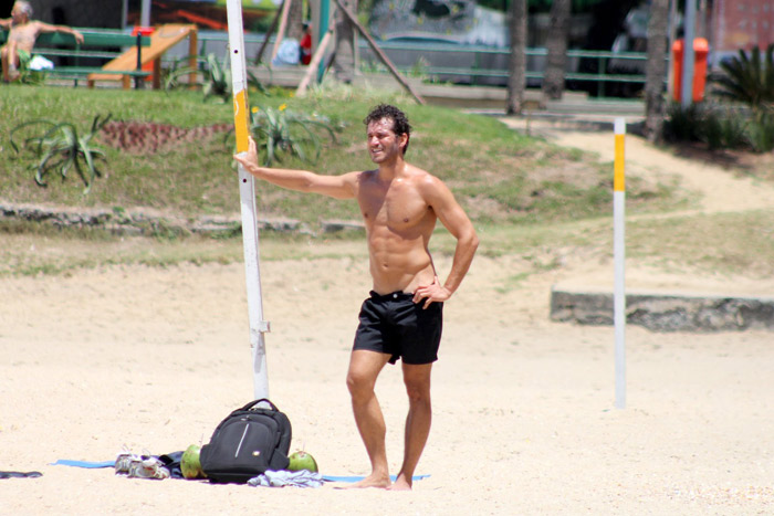 Paulo Rocha encara sol do Rio de Janeiro e pega pesado no treino