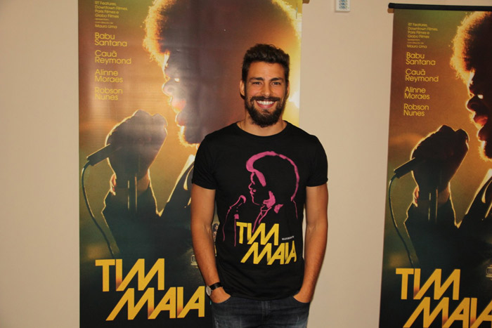 Cauã Reymond participa de coletiva de imprensa do filme Tim Maia