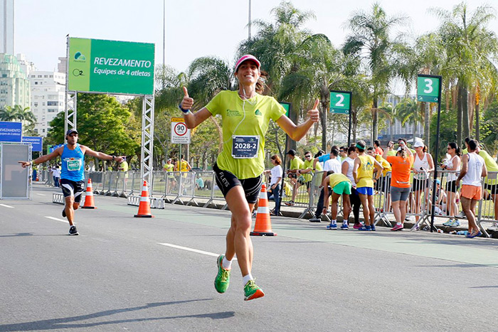 Geovanna Tominaga corre maratona no Rio