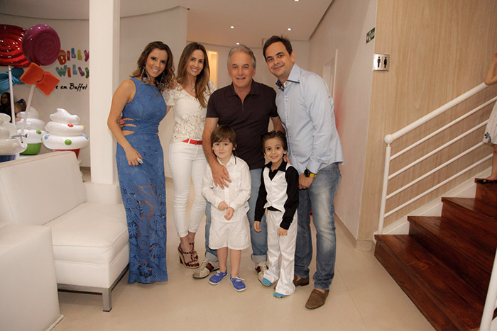 Paola Machado, Melissa Vilman com Otávio Mesquita e Pietro, Márcio Lúcio e o filho aniversariante, Nicolas