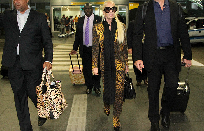 Donatella Versace desembarca em São Paulo para lançamento de coleção 