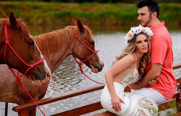  Thaeme Marioto, da dupla Thaema e Thiago, começa os preparativos do casamento