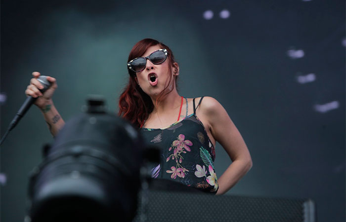 Pitty se apresenta no Rio de Janeiro e agita o público