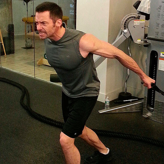   Hugh Jackman pega pesado na musculação: ‘Montando meu Wolverine’