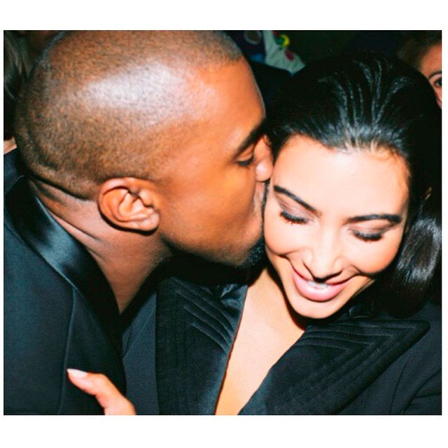  Kim Kardashian se derrete por Kanye West nas redes sociais
