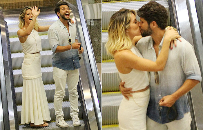 Bruno Gagliasso e Giovanna Ewbank se beijam durante passeio em Shopping