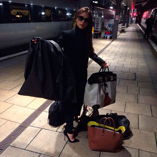 Victoria Beckham visita Manchester, na Inglaterra 