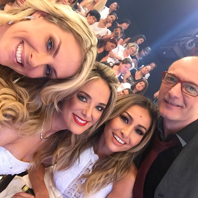 Ana Hickmann e Sabrina Sato se encontram no Amigo Secreto da Record