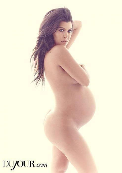 Grávida de 8 meses, Kourtney Kardashian posa nua para revista