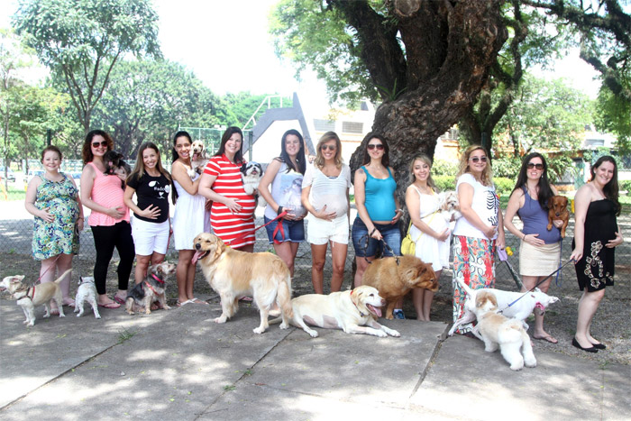 Luisa Mell participa de encontro entre grávidas e cães no Ibirapuera