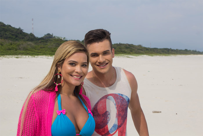 Geisy Arruda troca beijos com sertanejo em gravação de clipe