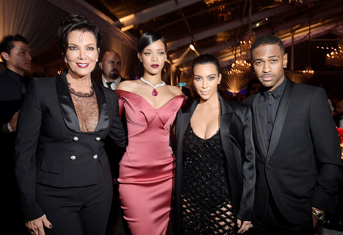 Kim Kardashian usa look duvidoso em baile de Rihanna