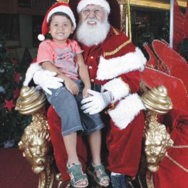 Nivea Stelmann lembra foto do filho com o Papai Noel: ‘Para ele, hoje seria mico!’