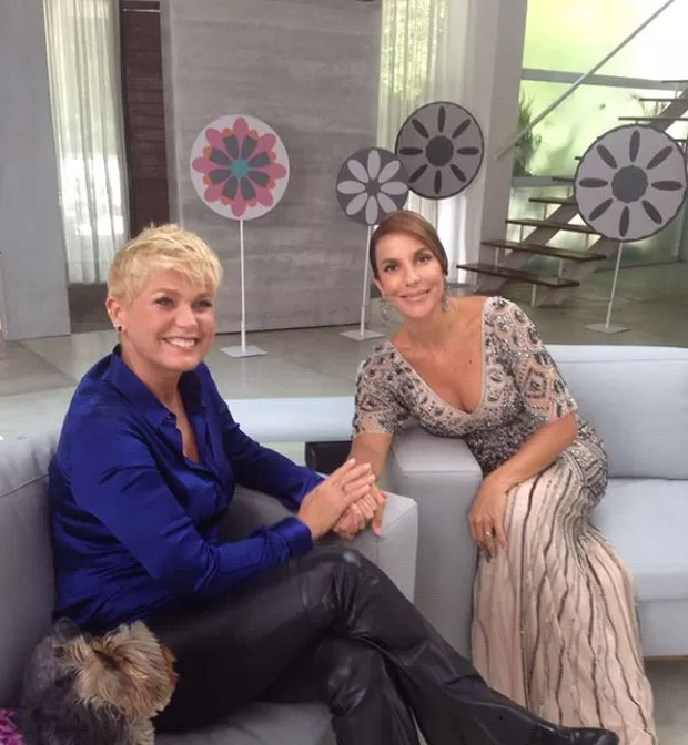 À frente do Superbonita, Ivete Sangalo recebe Xuxa para bate papo