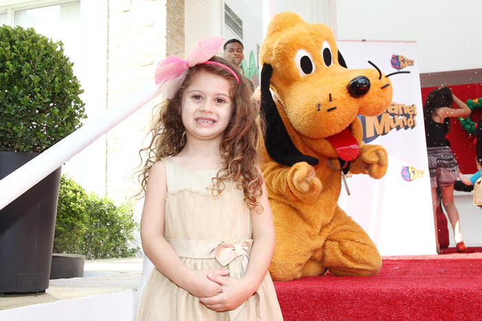 Pequenas celebridades comemoram dois anos da filha de Rodrigo Faro e Vera Viel em buffet de São Paulo
