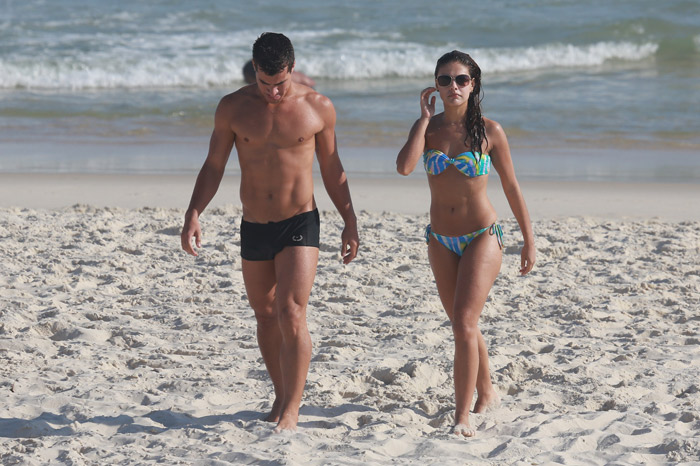 Paloma Bernardi e Thiago Martins aproveitam clima de romance no Rio de Janeiro 