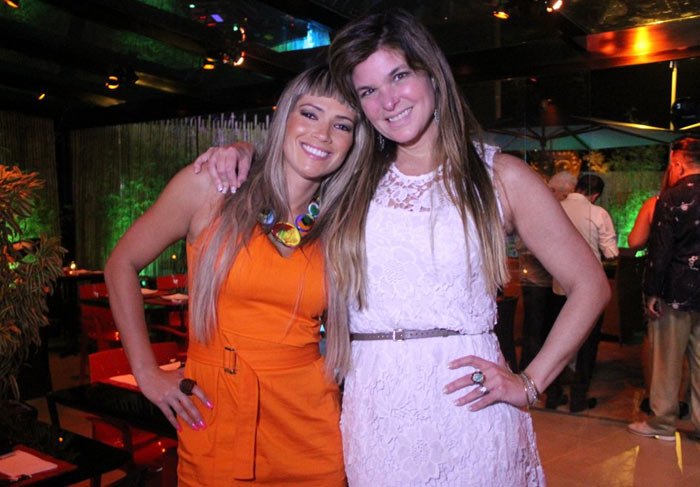 Fani Pacheco posa com Cristiana Oliveira em inauguração de restaurante
