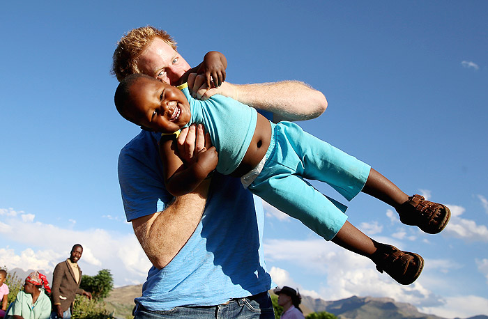 Príncipe Harry dá uma de fotógrafo em Lesoto, na África do Sul