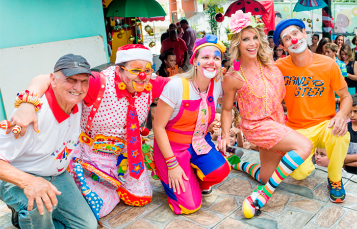 Karina Bacchi realiza natal do bem na sua ONG Florescer