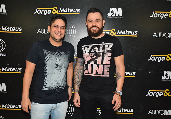 Jorge e Mateus realizam coletiva de imprensa antes de show em São Paulo 