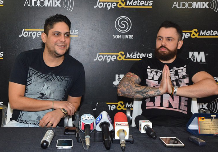 Jorge e Mateus realizam coletiva de imprensa antes de show em São Paulo 