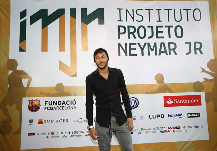 Pai de Neymar inaugura Instituto Projeto Neymar Jr, na Praia Grande