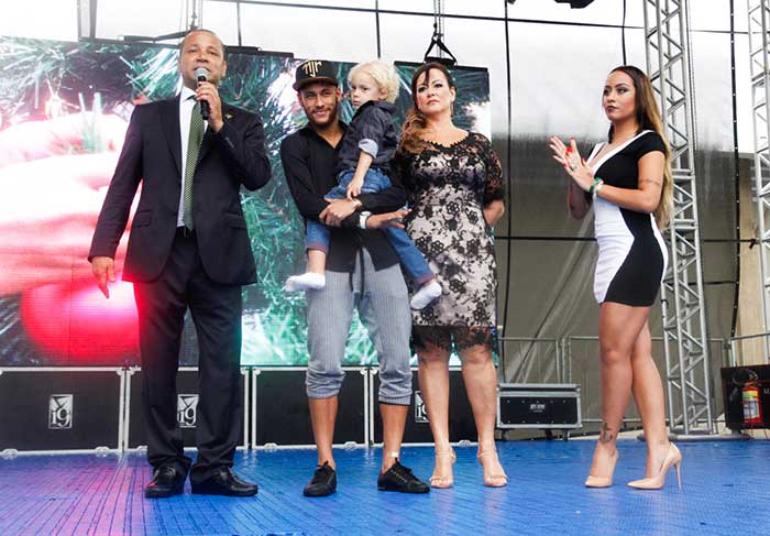 Neymar inaugura instituto que leva o seu nome no litoral de São Paulo