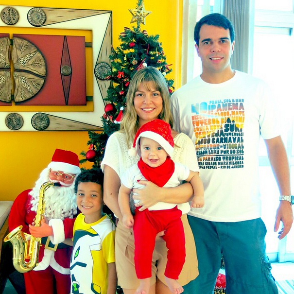  Bárbara Borges posta foto de momento em família para desejar feliz Natal para os seus seguidores