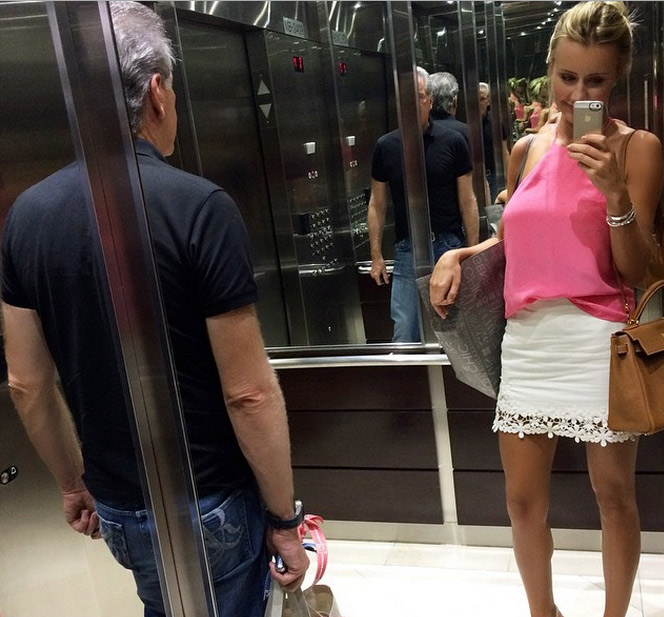 Ana Paula Siebert ‘encurrala’ Roberto Justus no elevador para clicar look do dia