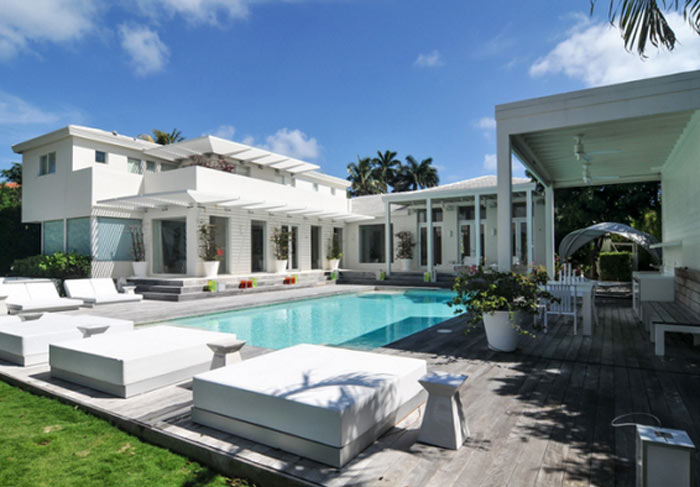 Shakira põe sua casa de Miami à venda por equivalente a R$ 35 milhões. Veja fotos!