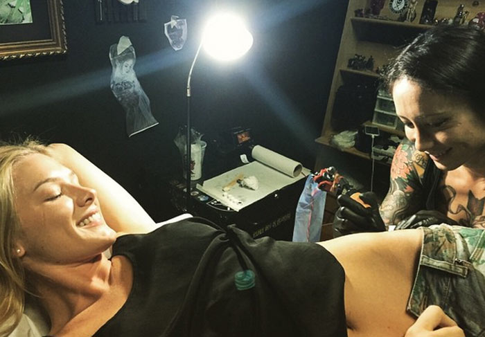 Fiorella Mattheis faz mistério sobre nova tatuagem