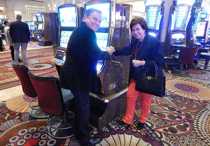 Ronnie Von curte o filho em temporada em Las Vegas. Confira as fotos!