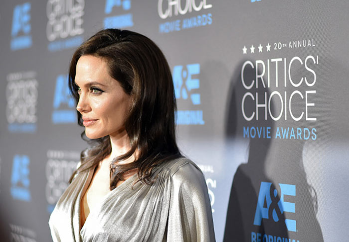 Angelina Jolie e Jennifer Aniston vão a premiação nos Estados Unidos