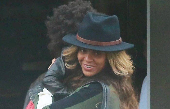 Beyoncé vai a restaurante japonês com a família em Malibu