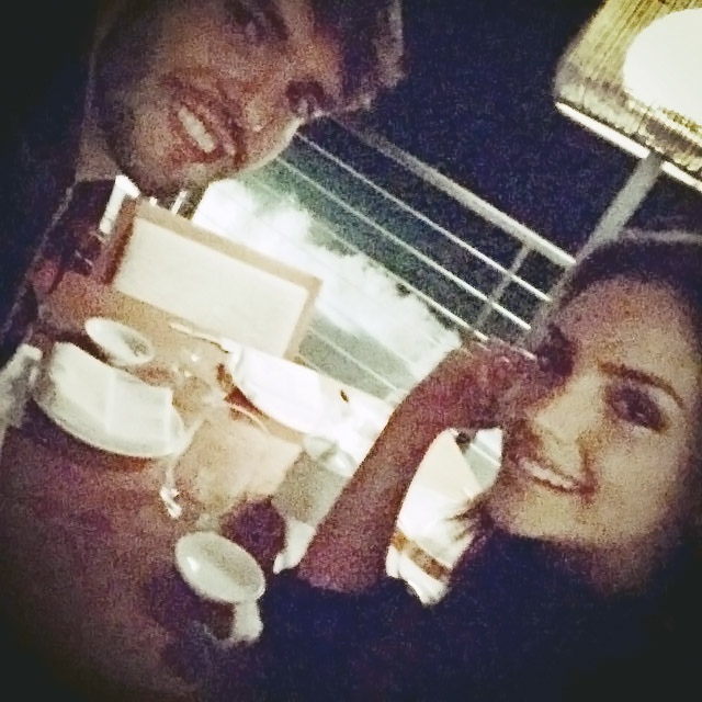 Kaká e Carol Celico curtem jantar romântico em Malibu