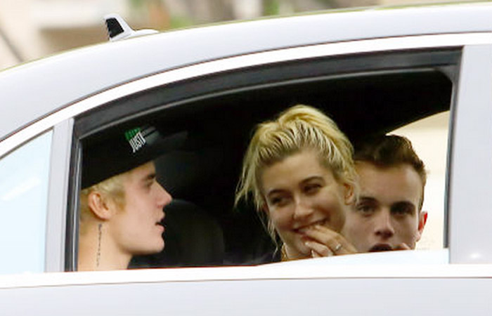 Justin Bieber almoça do Hailey Baldwin na Califórnia
