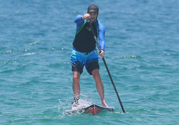 arcelo Serrado pratica stand up paddle no Rio de Janeiro 