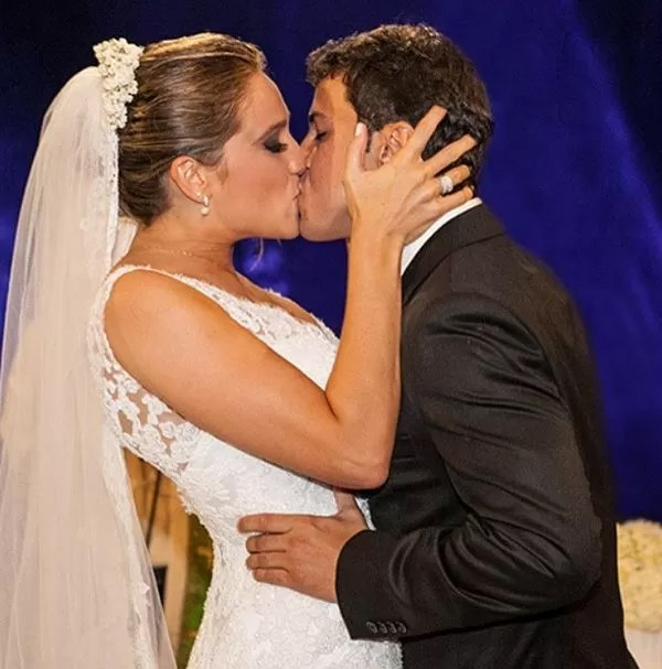 Fernanda Gentil relembra sua cerimônia de casamento 