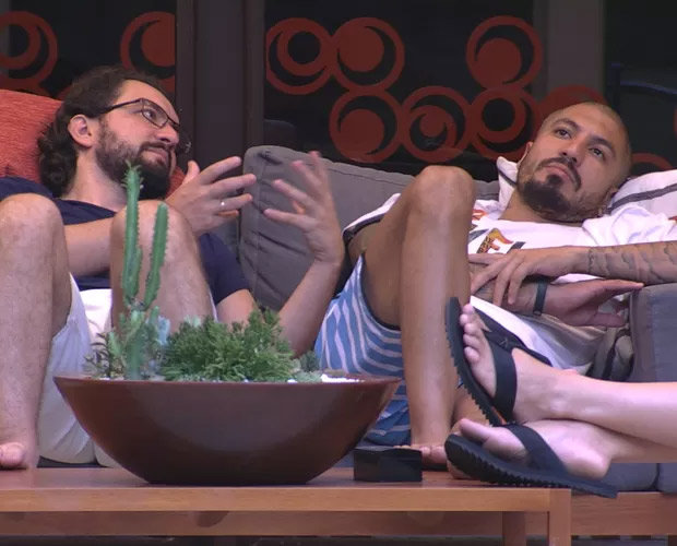  BBB15: ‘O inimigo declarado é mais fácil de lidar!’, dispara Marco para Rafael