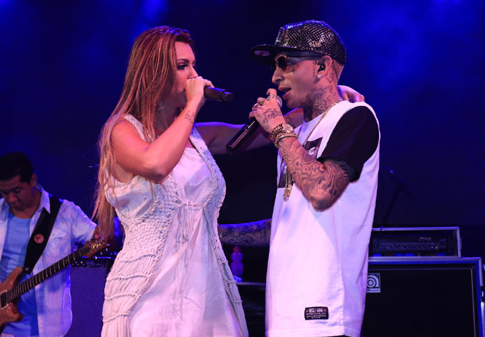 MC Guimê canta com Vina Calmon, em Salvador 