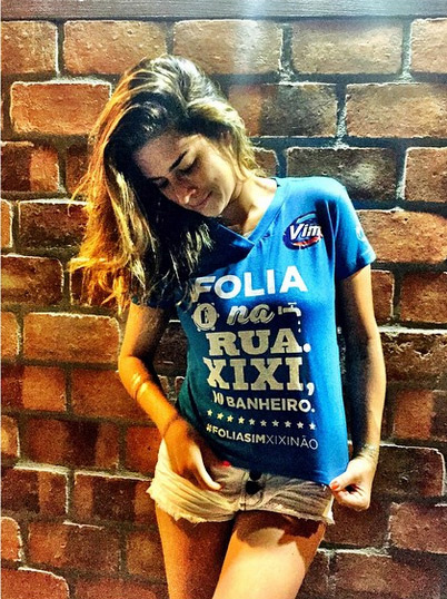 Fernanda Paes Leme pede bom senso no Carnaval: ‘Folia sim, xixi não!’