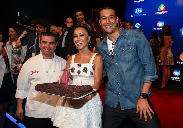 Ticiane Pinheiro, Sabrina Sato e Gugu se juntam ao elenco da Record em festa de lançamento