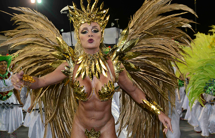 São Paulo: Carnaval paulista reúne beldades na folia