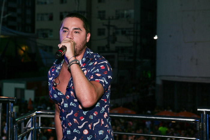 Arthur Aguiar curte show de Levi Lima em Salvador