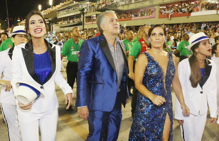 Rio: Gloria Pires e a família são a cara da elegância na concentração da Portela,