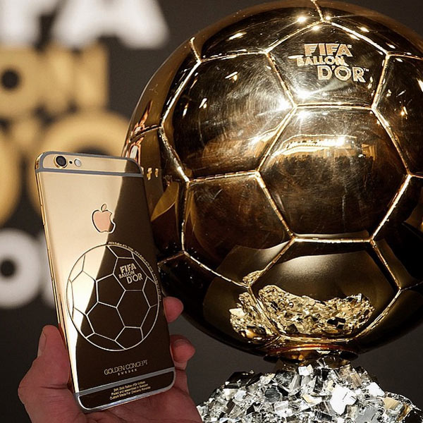 Cristiano Ronaldo ganha capa de ouro para o seu celular
