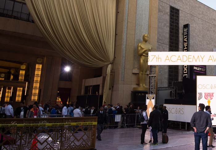 Ops, baratas e insetos invadiram o teatro do Oscar ?